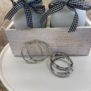 Set of 2 Hoop Earrings